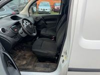 Gebraucht Renault Kangoo Basis 75 PS (55 kW) 2012 Weiß Van / Kleinbus