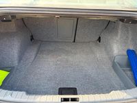 Gebraucht BMW 320 163 PS (119 kW) 2006 Grau Limousine