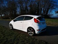 Gebraucht Ford Fiesta ST 182 PS (133 kW) 2013 Weiß Kleinwagen