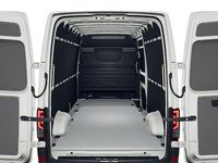 Gebraucht VW Crafter 163 PS (119 kW) 2024 Candyweiß Van