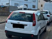 Gebraucht Ford Fiesta 69 PS (50 kW) 2006 Weiß Kleinwagen