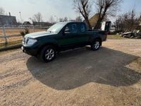 Gebraucht Nissan Navara 190 PS (139 kW) 2015 Grün Pickup