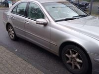 Gebraucht Mercedes C180 143 PS (105 kW) 2004 Silber Limousine