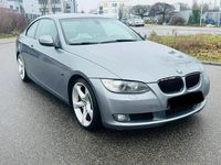 Gebraucht BMW 320 M Sport 177 PS (130 kW) 2010 Grau Coupé