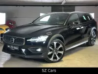 Second-hand Volvo V60 CC Ultimate 197 CP (144 kW) 2023 Negru Break