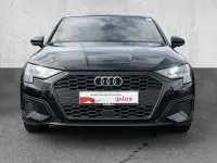 Gebraucht Audi A3 Ambiente 150 PS (110 kW) 2022 Brillantschwarz Limousine