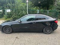 Gebraucht Mercedes C200 163 PS (119 kW) 2001 Schwarz Coupé