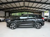 Gebraucht Hyundai Tucson Premium 141 PS (103 kW) 2016 Schwarz SUV