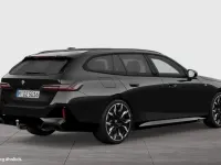 Gebraucht BMW 520 M Sport 197 PS (144 kW) 2025 Schwarz Kombi