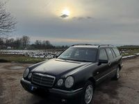 Gebraucht Mercedes E320 225 PS (165 kW) 1998 Schwarz Kombi