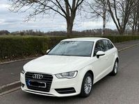 Gebraucht Audi A3 Performance 105 PS (77 kW) 2013 Weiß Limousine