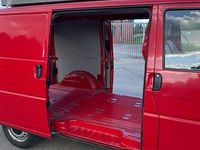 Gebraucht VW T4 77 PS (56 kW) 1996 Rot Van