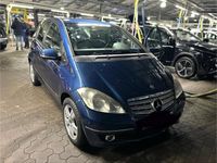 Gebraucht Mercedes A150 95 PS (69 kW) 2008 Blau Kleinwagen