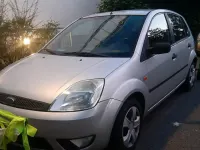 Gebraucht Ford Fiesta 69 PS (50 kW) 2002 Silber Kleinwagen