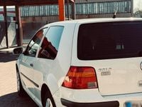 Gebraucht VW Golf IV 75 PS (55 kW) 2002 Weiß Kleinwagen
