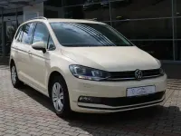 Gebraucht VW Touran Comfortline 150 PS (110 kW) 2024 Beige Van / Kleinbus