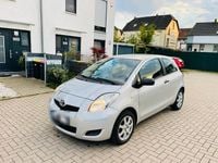 Gebraucht Toyota Yaris 100 PS (73 kW) 2012 Silber Kleinwagen