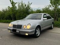 gebraucht Mercedes E240 Elegance (TÜV Neu 4/26)