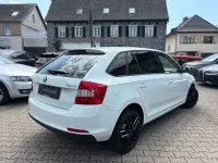 Gebraucht Skoda Rapid Ambition 90 PS (66 kW) 2015 Weiß Kleinwagen