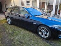 Gebraucht BMW 530 258 PS (189 kW) 2016 Blau Kombi