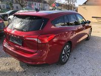 Gebraucht Ford Focus Cool & Connect 120 PS (88 kW) 2020 Rot Limousine