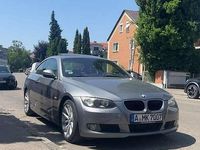Gebraucht BMW 320 177 PS (130 kW) 2010 Grau Coupé