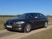 Gebraucht BMW 520 184 PS (135 kW) 2012 Braun Limousine