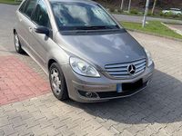 Gebraucht Mercedes B180 110 PS (80 kW) 2005 Silber Van / Kleinbus
