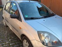 Gebraucht Ford Fiesta 69 PS (50 kW) 2007 Silber Kleinwagen