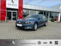 Gebraucht VW Passat Comfortline 190 PS (139 kW) 2018 Harvard blue metallic Kombi