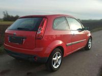 Gebraucht Ford Fiesta 80 PS (58 kW) 2006 Rot Kleinwagen