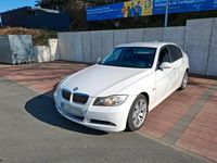 Gebraucht BMW 325 197 PS (144 kW) 2008 Weiß Limousine