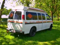 Second-hand Chevrolet Express 256 CP (188 kW) 2001 Alb Monovolum