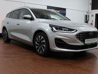 Gebraucht Ford Focus Titanium 120 PS (88 kW) 2022 Silber Limousine