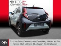 Gebraucht Toyota Aygo X Team 72 PS (52 kW) 2024 Grün SUV