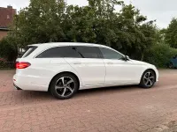 Gebraucht Mercedes E220 Avantgarde 194 PS (142 kW) 2019 Weiß Kombi
