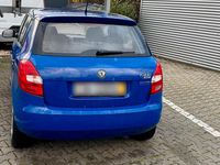 Gebraucht Skoda Fabia 60 PS (44 kW) 2009 Blau Kleinwagen