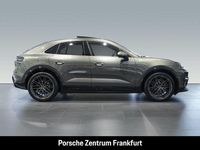 Gebraucht Porsche Macan Turbo 469 kW (639 PS) 2025 Aventuringrünmetallic SUV