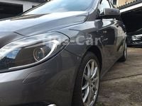 Gebraucht Mercedes B180 122 PS (89 kW) 2011 Grau Van / Kleinbus