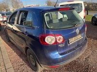 Second-hand VW Golf V 80 CP (58 kW) 2007 Albastru Berlinǎ