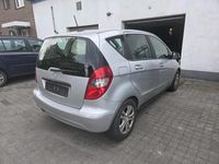 Second-hand Mercedes A160 2011 Argintiu Break