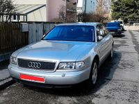 Second-hand Audi A8 300 CP (220 kW) 1995 Argintiu Berlinǎ