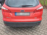 Second-hand Ford Focus 100 CP (73 kW) 2014 Roșu Break