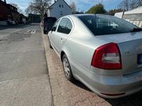 Gebraucht Skoda Octavia Ambiente 102 PS (75 kW) 2009 Silber Limousine