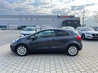 Gebraucht Kia Rio FIFA World Cup Edition 86 PS (63 kW) 2014 Grau Kleinwagen