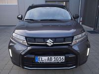 Gebraucht Suzuki Vitara 110 PS (80 kW) 2025 Titan dark gray pearl SUV