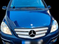 Gebraucht Mercedes B180 116 PS (85 kW) 2010 Blau Van / Kleinbus