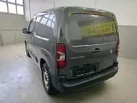 Gebraucht Peugeot Partner 131 PS (96 kW) 2019 Grau Van / Kleinbus