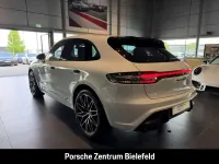 Gebraucht Porsche Macan 441 PS (324 kW) 2023 Carraraweißmetallic SUV