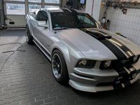 Gebraucht Ford Mustang GT 305 PS (224 kW) 2008 Silber Coupé